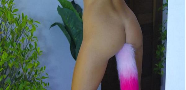  Nude dance wearing fox tail and heels